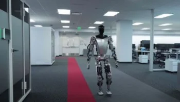 Гуманоїдний робот Tesla Bot помітно еволюціонував [ВІДЕО]